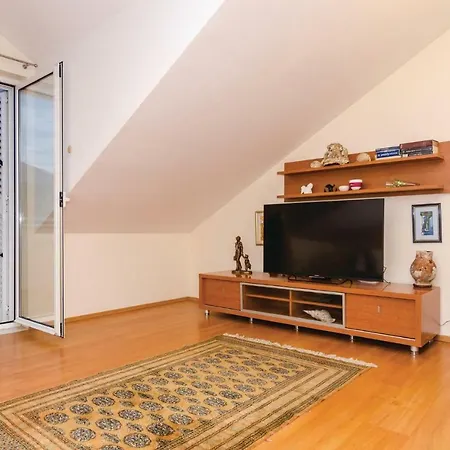 Appartement Bokeljska I